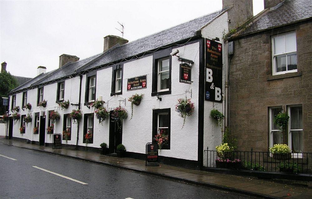 The Robertson Arms Hotel Carnwath Eksteriør bilde